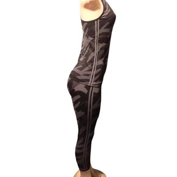 Gray/Black Exercise Suit - Picture 5 of 6